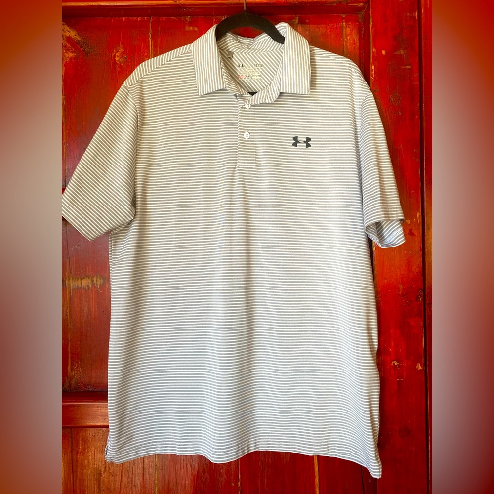 Under armour size L grey and white golf T